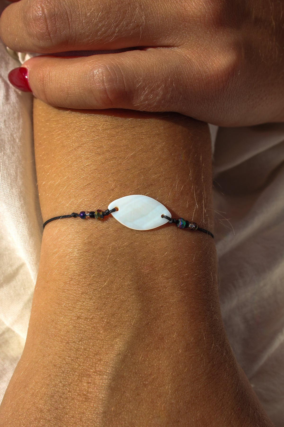 BRACELET SIMPLE NACRE OVALE
