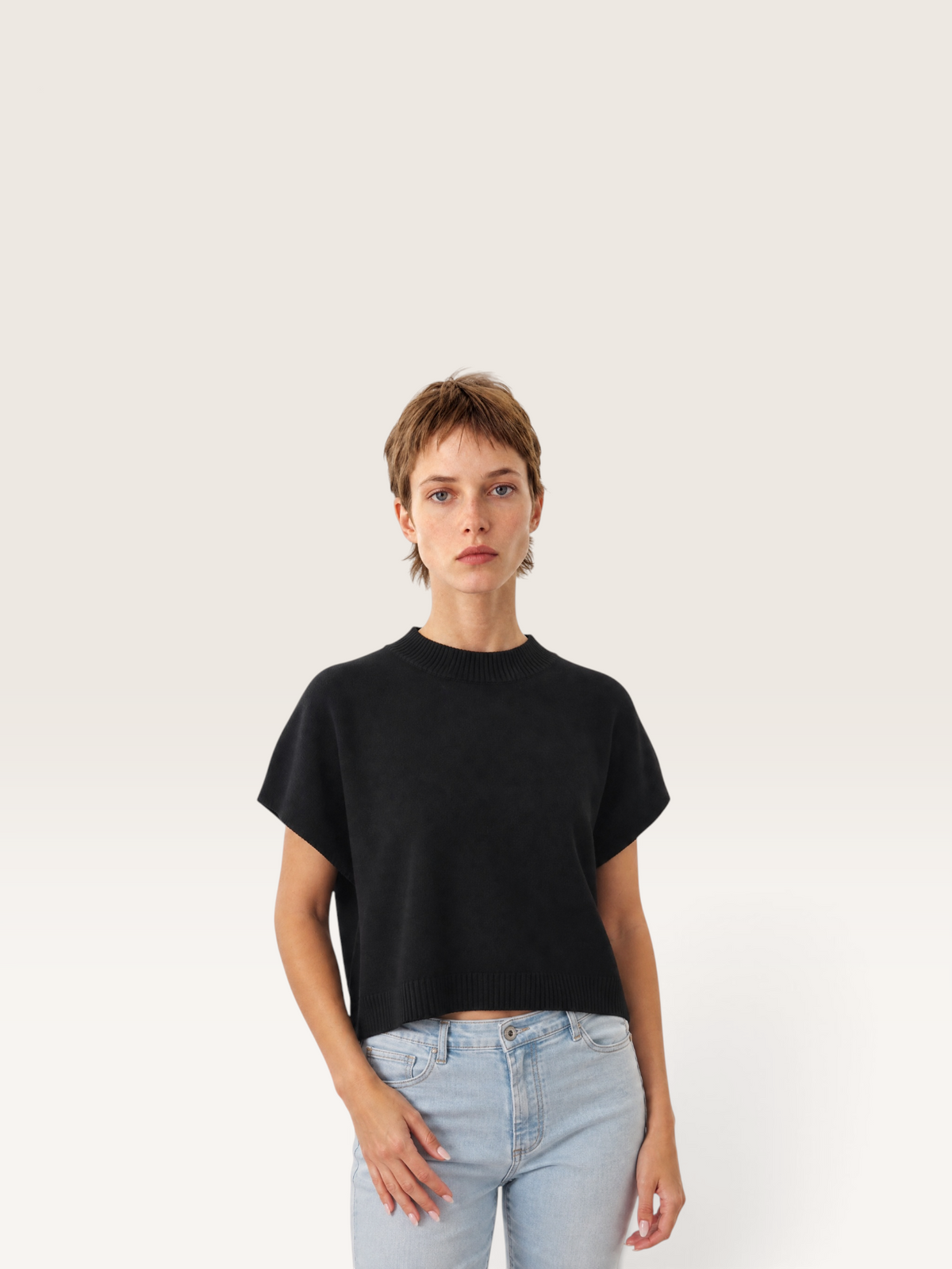 HY626035 Pull sans Manche Cécile W