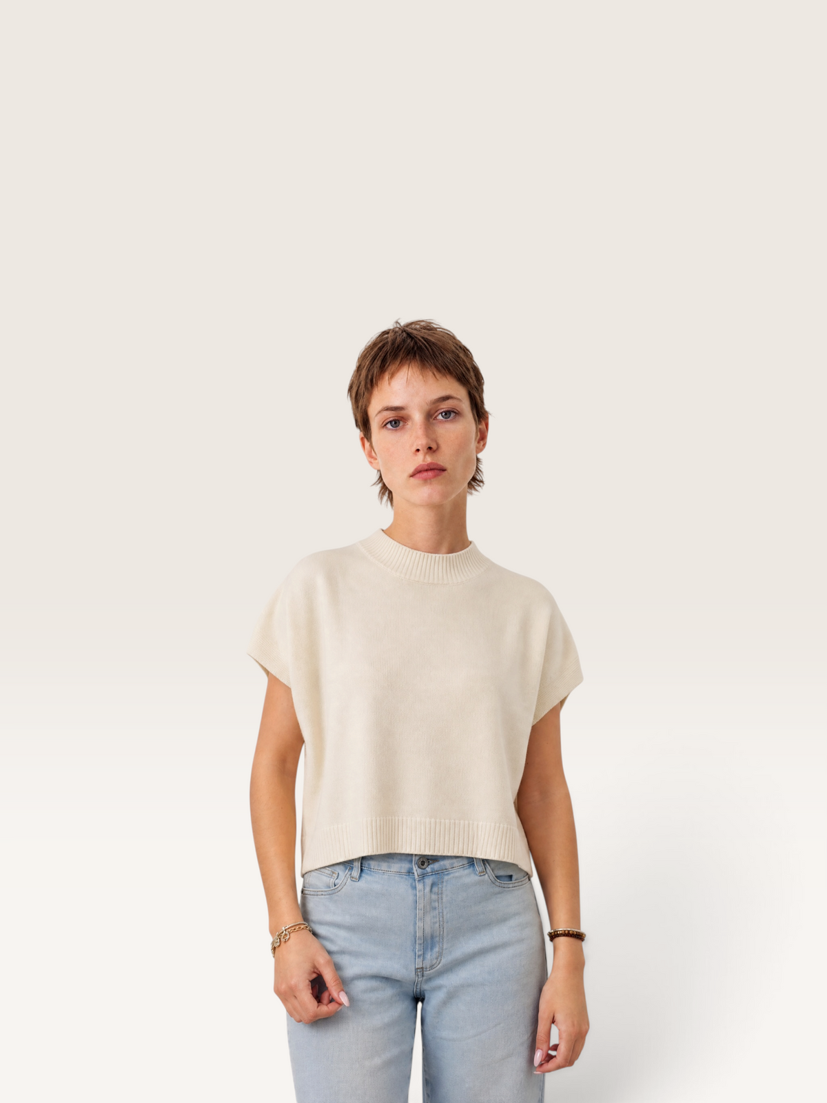 HY626035 Pull sans Manche Cécile W