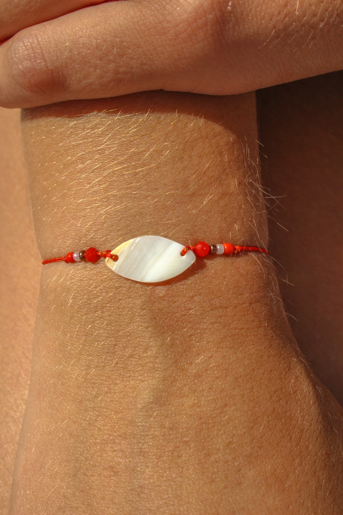 BRACELET SIMPLE NACRE OVALE