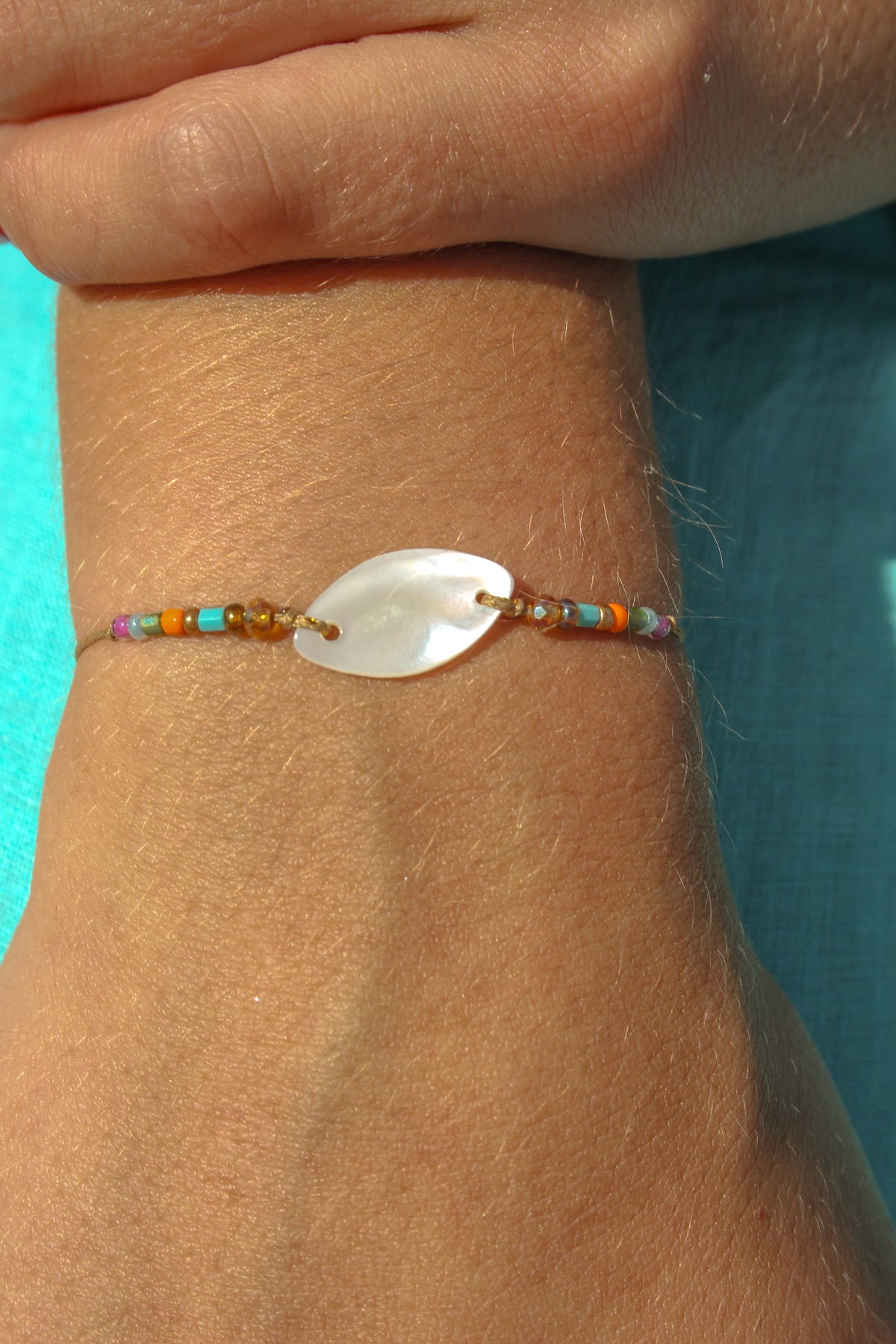 BRACELET SIMPLE NACRE OVALE