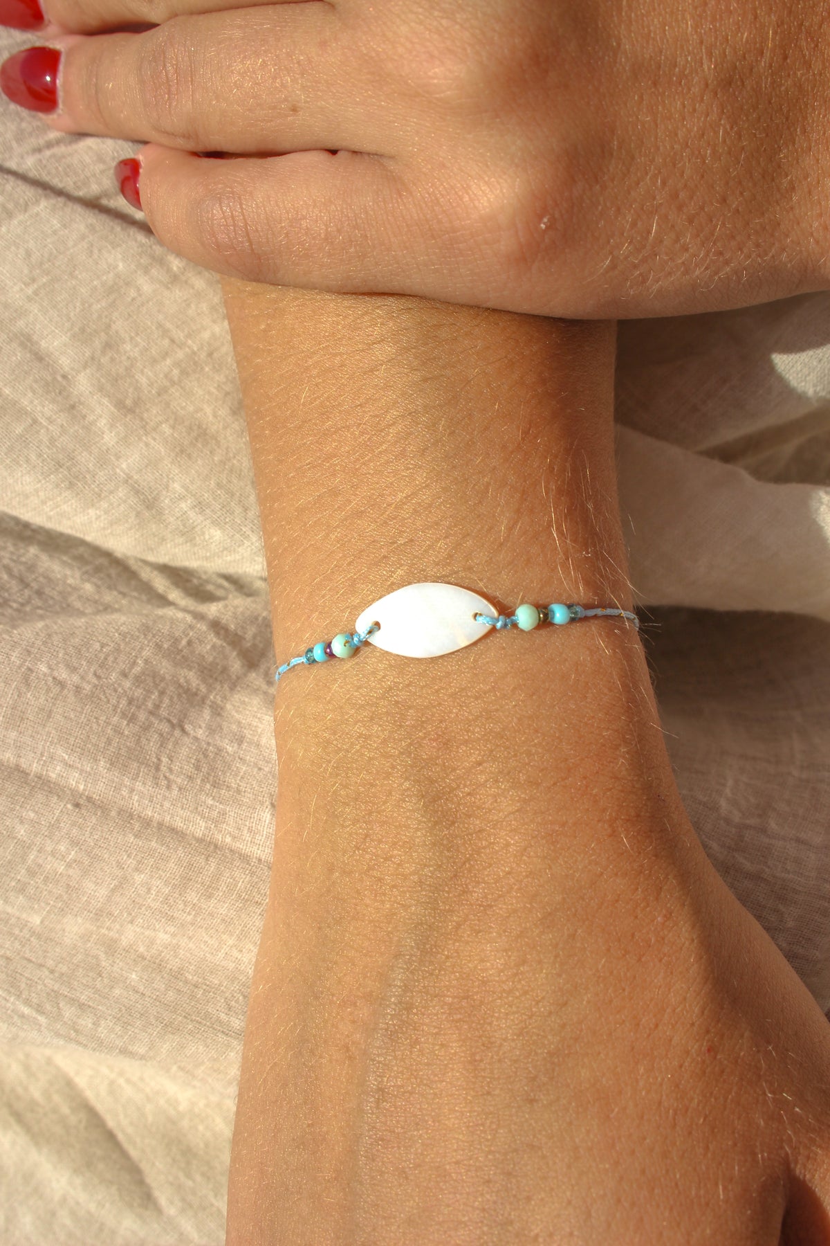 BRACELET SIMPLE NACRE OVALE